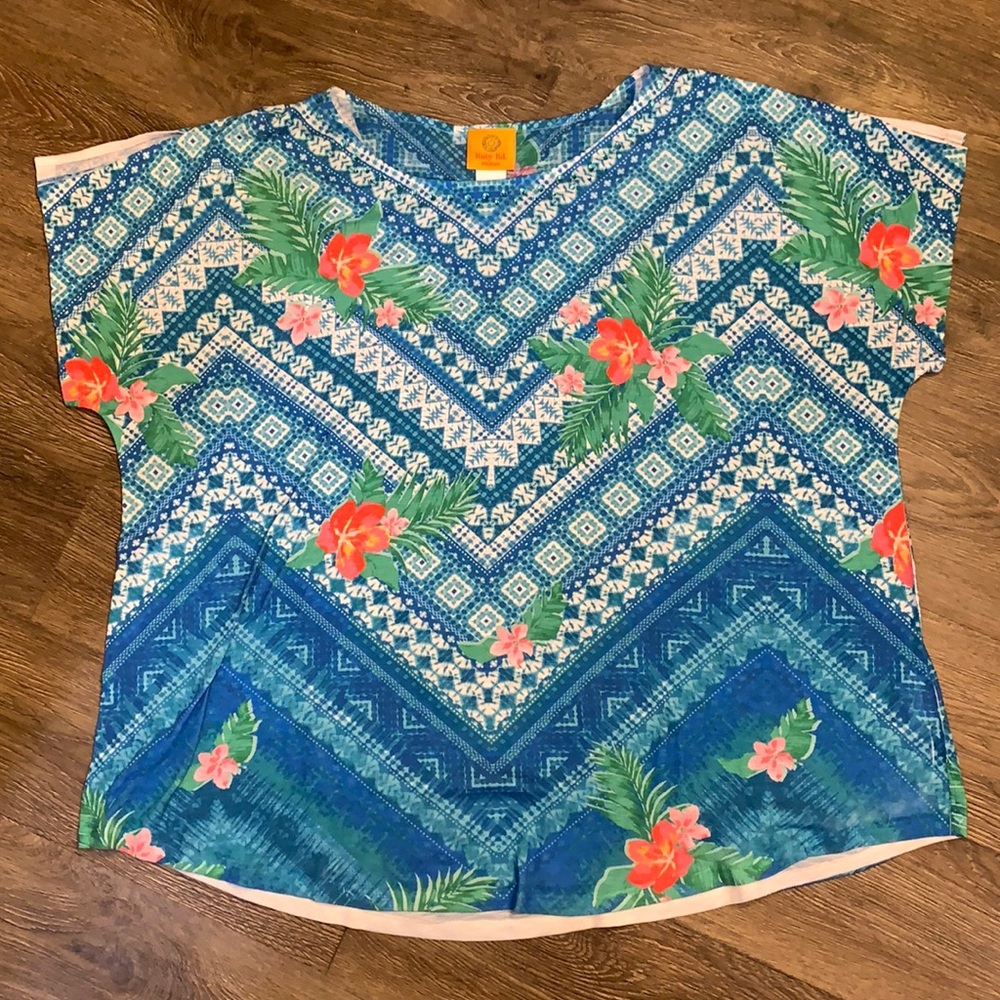Ruby Rd. Hawaiian Theme Short Sleeve T-shirt